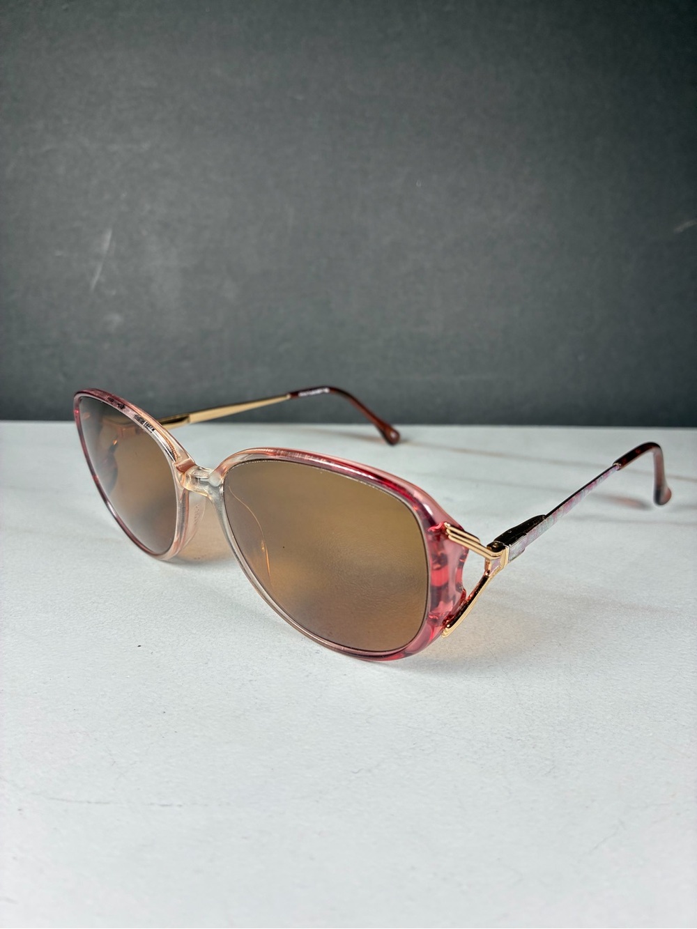 Vintage Gloria Vanderbilt 746 Zyloware Pink and Gold Tone 90’s Sunglasses